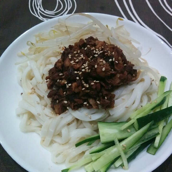 旨い！甜麺醤とツナ缶★簡単ジャージャー麺